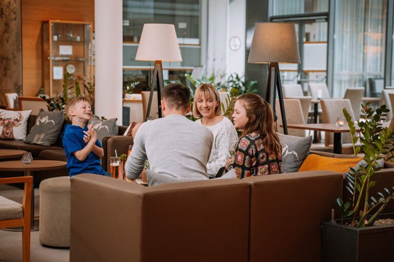 Gemütliche Familienzeit beim Urlaub in der Steiermark